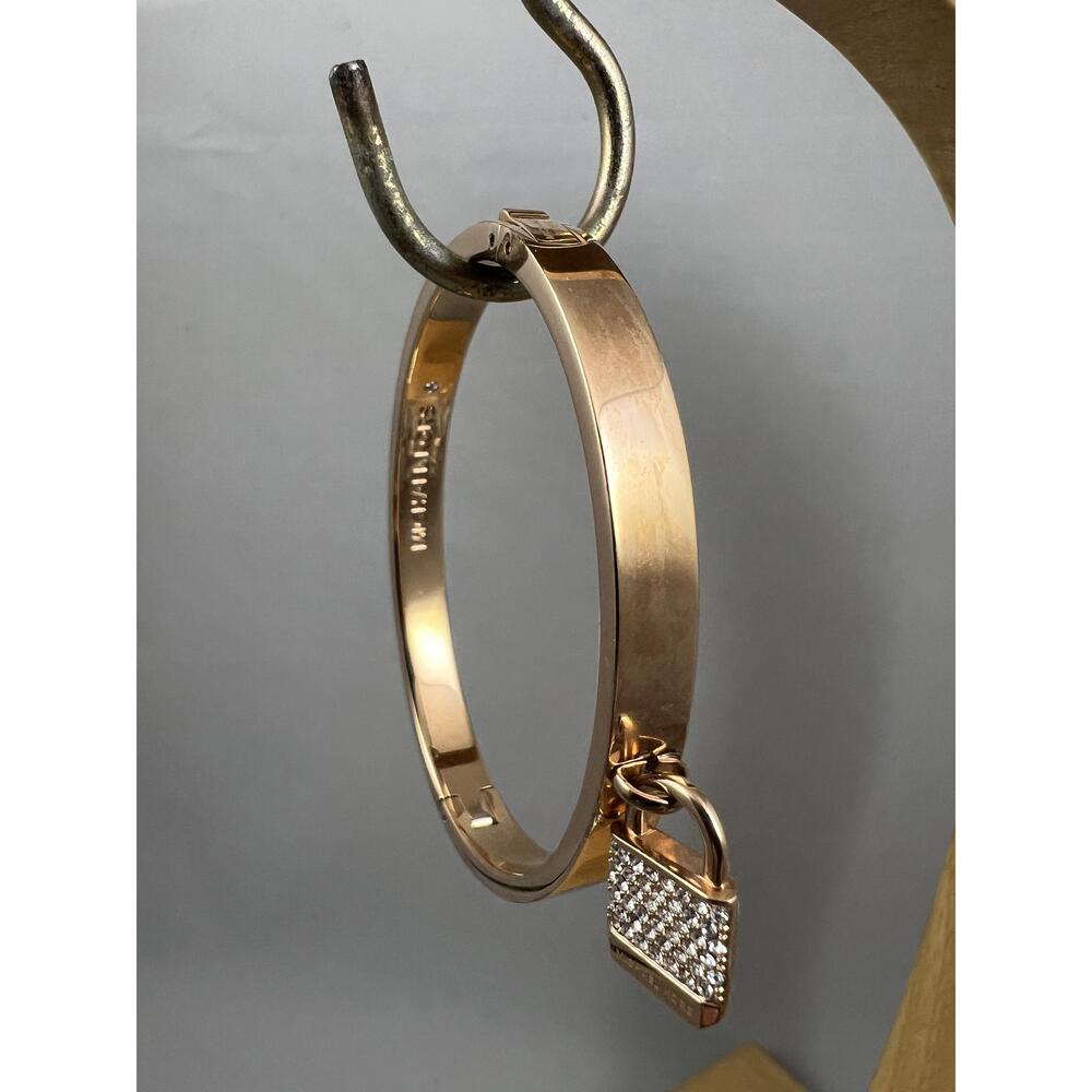 Michael Kors One Size Rose Gold-Tone Bangle Pavé Lock Charm Hinged Chic Modern - Picture 1 of 8